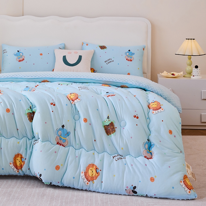 91家纺网 家纺一手货源 找家纺 天瑜家纺 2025新款针织棉豆豆绒大豆被冬被被子被芯 小狮子蓝