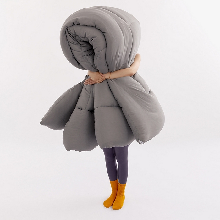 91家纺网 家纺一手货源 找家纺 VIP被业 2025新款简约纯色磨毛压被冬被被子被芯 灰色