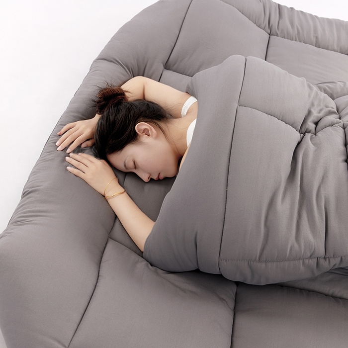 91家纺网 家纺一手货源 找家纺 VIP被业 2025新款简约纯色磨毛压被冬被被子被芯 灰色