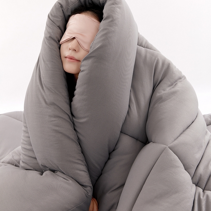 91家纺网 家纺一手货源 找家纺 VIP被业 2025新款简约纯色磨毛压被冬被被子被芯 灰色