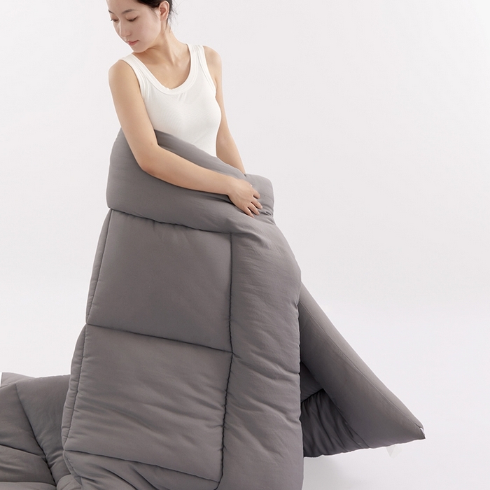 91家纺网 家纺一手货源 找家纺 VIP被业 2025新款简约纯色磨毛压被冬被被子被芯 灰色