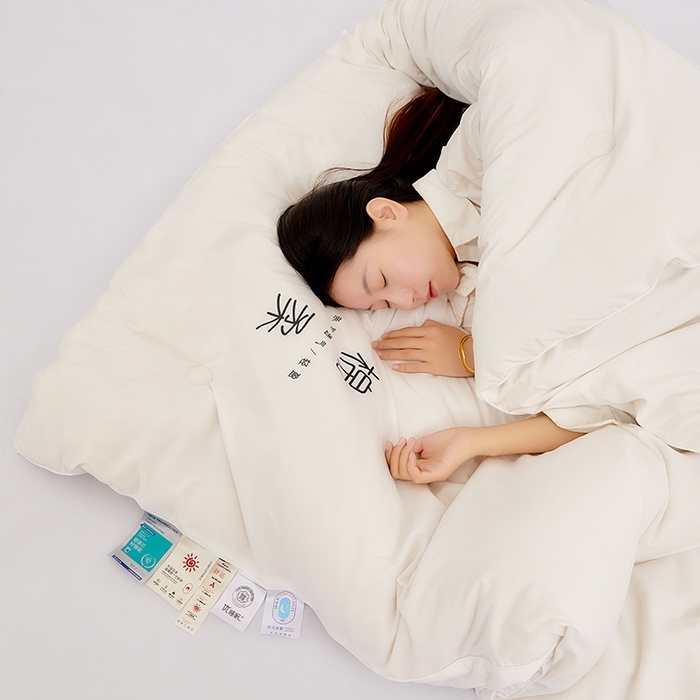 91家纺网 家纺一手货源 找家纺 VIP被业 2025新款简约棉柔水洗棉被芯冬被被子被芯 绵柔白