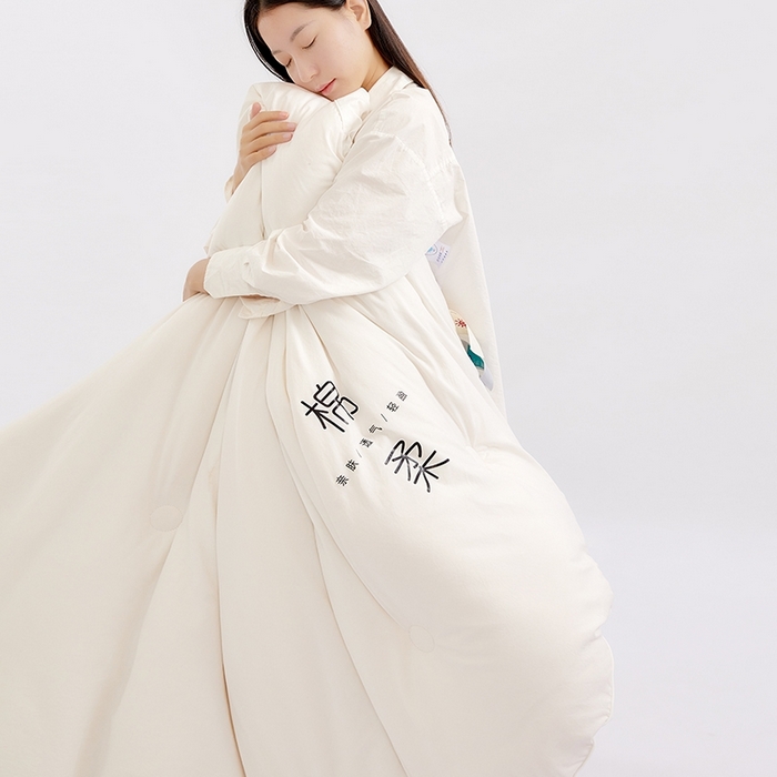 91家纺网 家纺一手货源 找家纺 VIP被业 2025新款简约棉柔水洗棉被芯冬被被子被芯 绵柔白