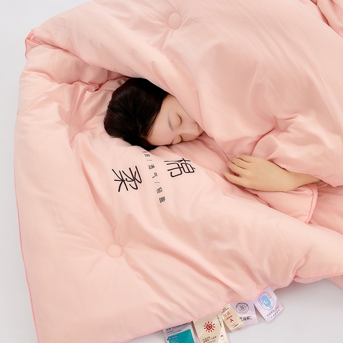 91家纺网 家纺一手货源 找家纺 VIP被业 2025新款简约棉柔水洗棉被芯冬被被子被芯 绵柔粉