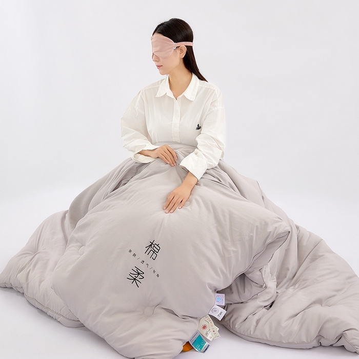 91家纺网 家纺一手货源 找家纺 VIP被业 2025新款简约棉柔水洗棉被芯冬被被子被芯 绵柔灰