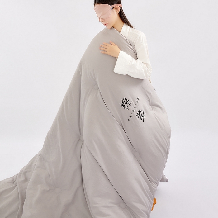 91家纺网 家纺一手货源 找家纺 VIP被业 2025新款简约棉柔水洗棉被芯冬被被子被芯 绵柔灰