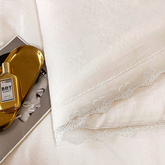 91家纺网 家纺一手货源 找家纺 VIP被业 2025新款婚庆全棉纯棉肽元素提花冬被被子被芯 白色