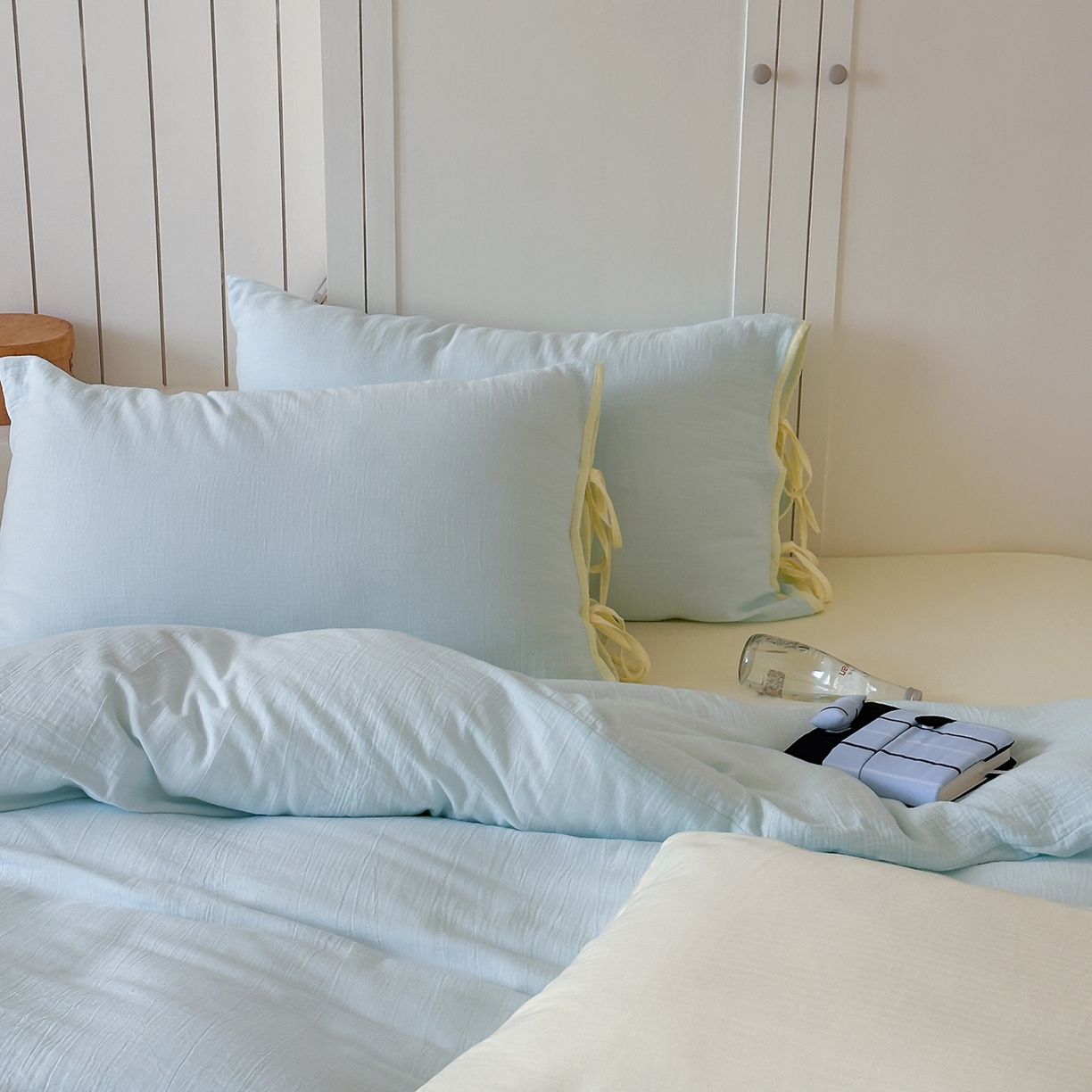 91家纺网 家纺一手货源 找家纺 小春日和 2025新款纯棉A类婴幼儿母婴纯色双层皱皱纱四件套 海盐芝士