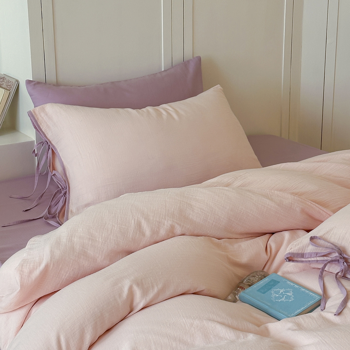 91家纺网 家纺一手货源 找家纺 小春日和 2025新款纯棉A类婴幼儿母婴纯色双层皱皱纱四件套 蜜桃乌龙