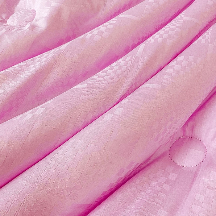 91家纺网 家纺一手货源 找家纺 VIP被业 2025新款婚庆全棉纯棉肽元素提花冬被被子被芯 粉色