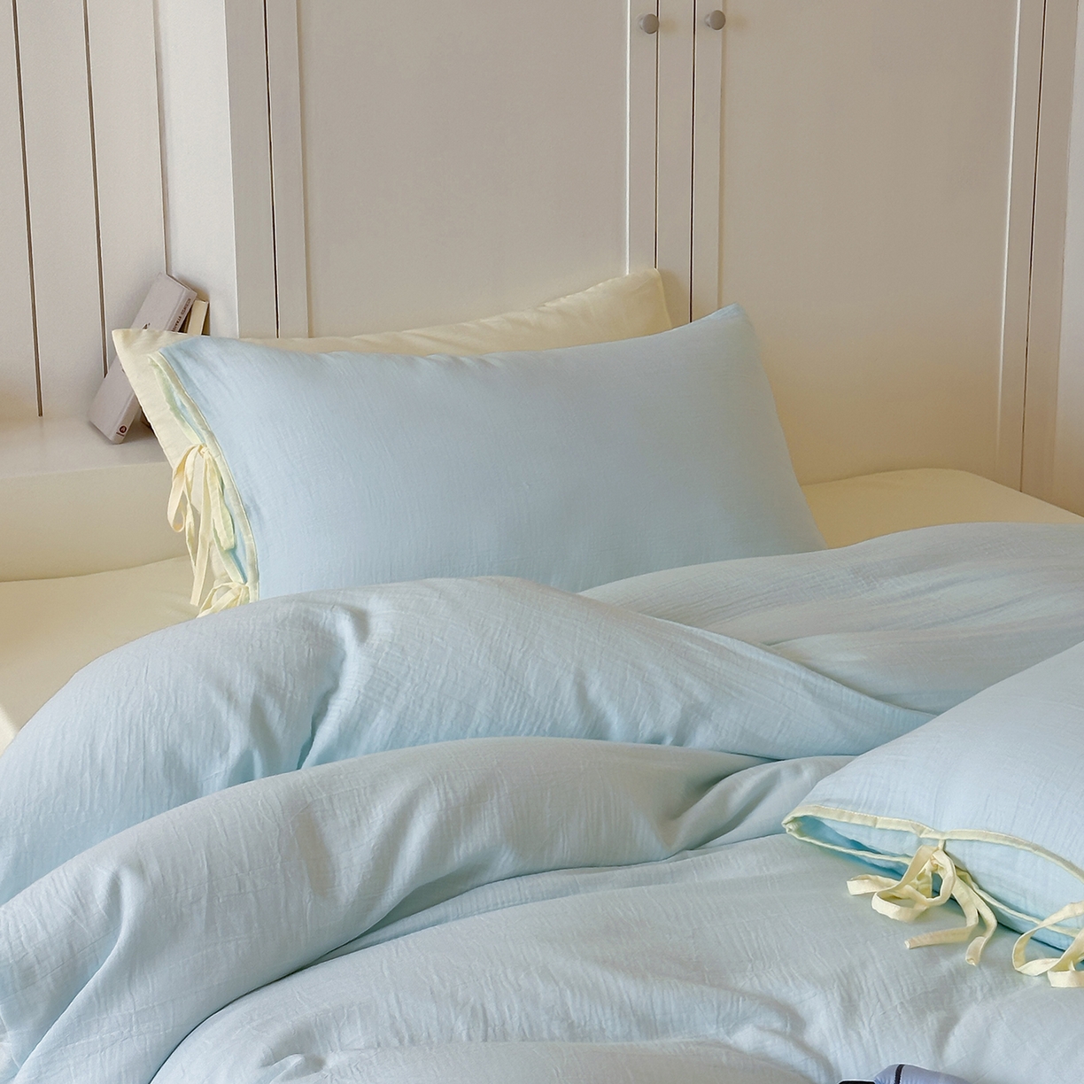 91家纺网 家纺一手货源 找家纺 小春日和 2025新款纯棉A类婴幼儿母婴纯色双层皱皱纱四件套 海盐芝士