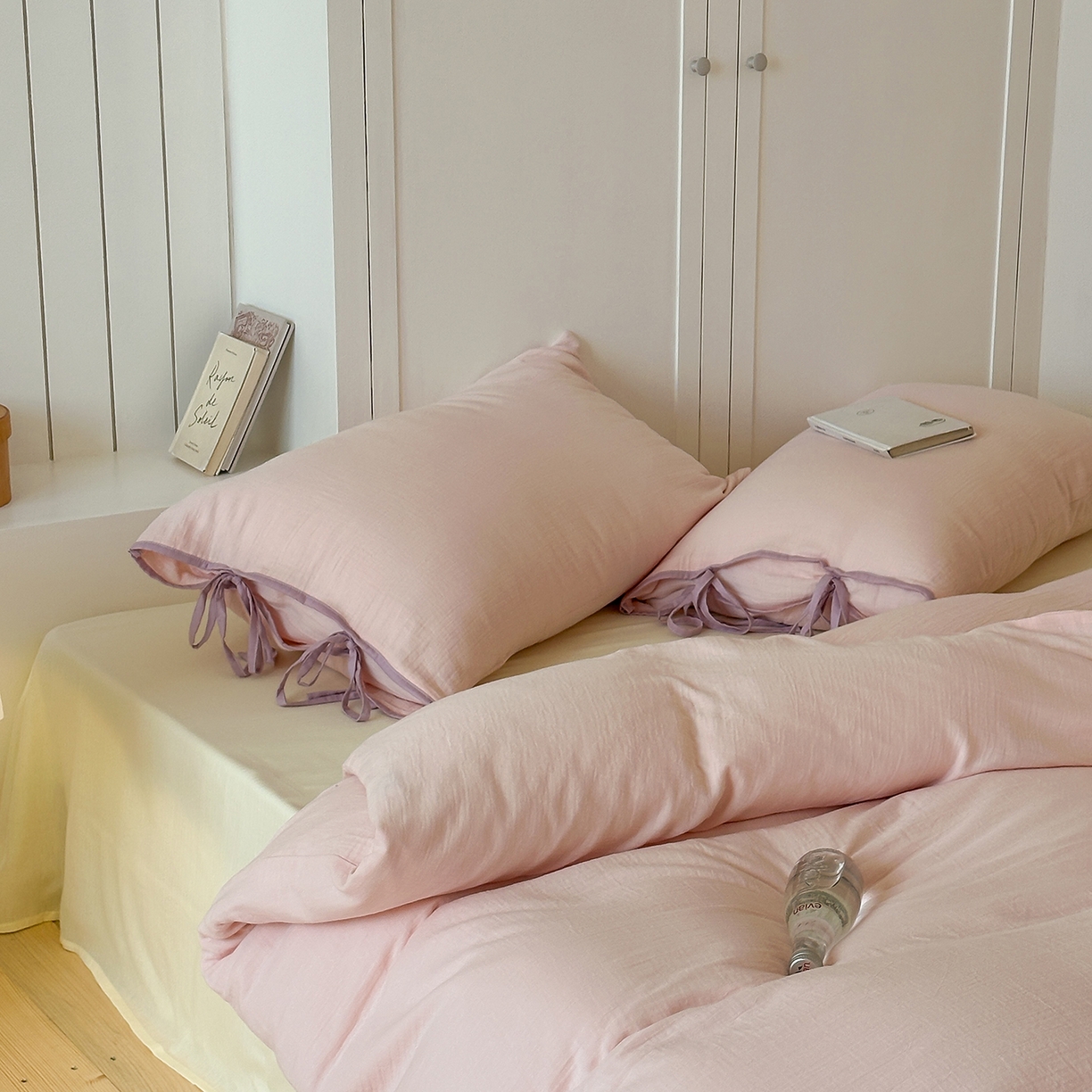 91家纺网 家纺一手货源 找家纺 小春日和 2025新款纯棉A类婴幼儿母婴纯色双层皱皱纱四件套 蜜桃芝士