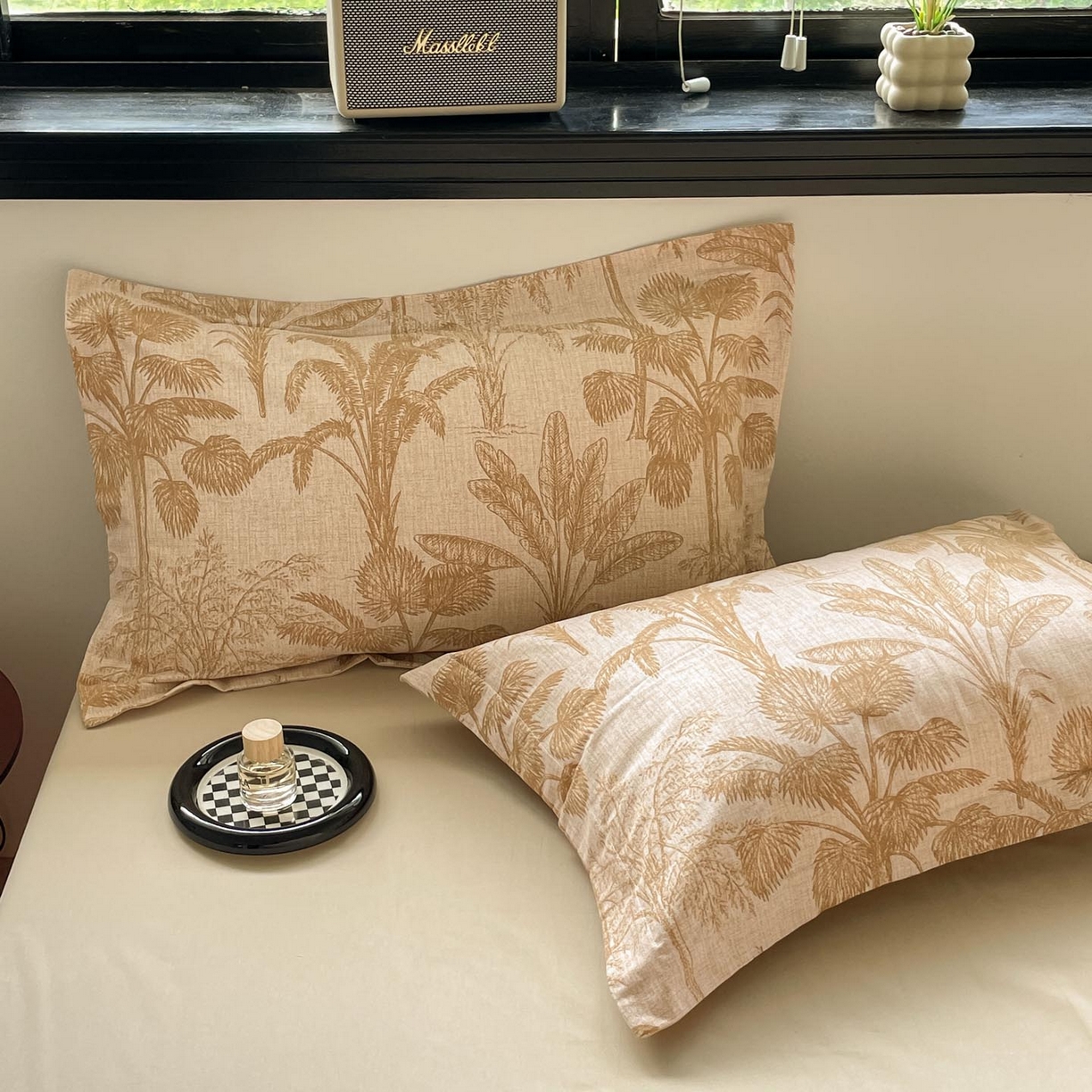 91家纺网 家纺一手货源 找家纺 涵宸家纺 2025新款加厚全棉磨毛印花四件套--罗马系列 场景一 F春序