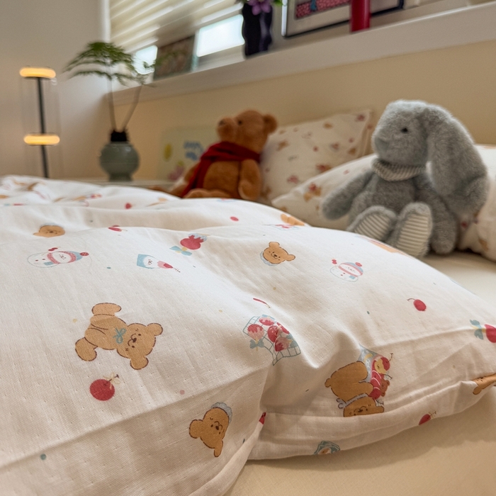 91家纺网 家纺一手货源 找家纺 慕尚家纺 2025新款全棉纯棉母婴双层纱四件套 小熊蛋糕