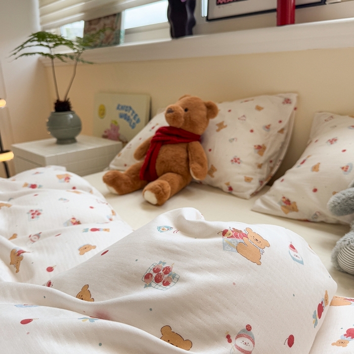 91家纺网 家纺一手货源 找家纺 慕尚家纺 2025新款全棉纯棉母婴双层纱四件套 小熊蛋糕