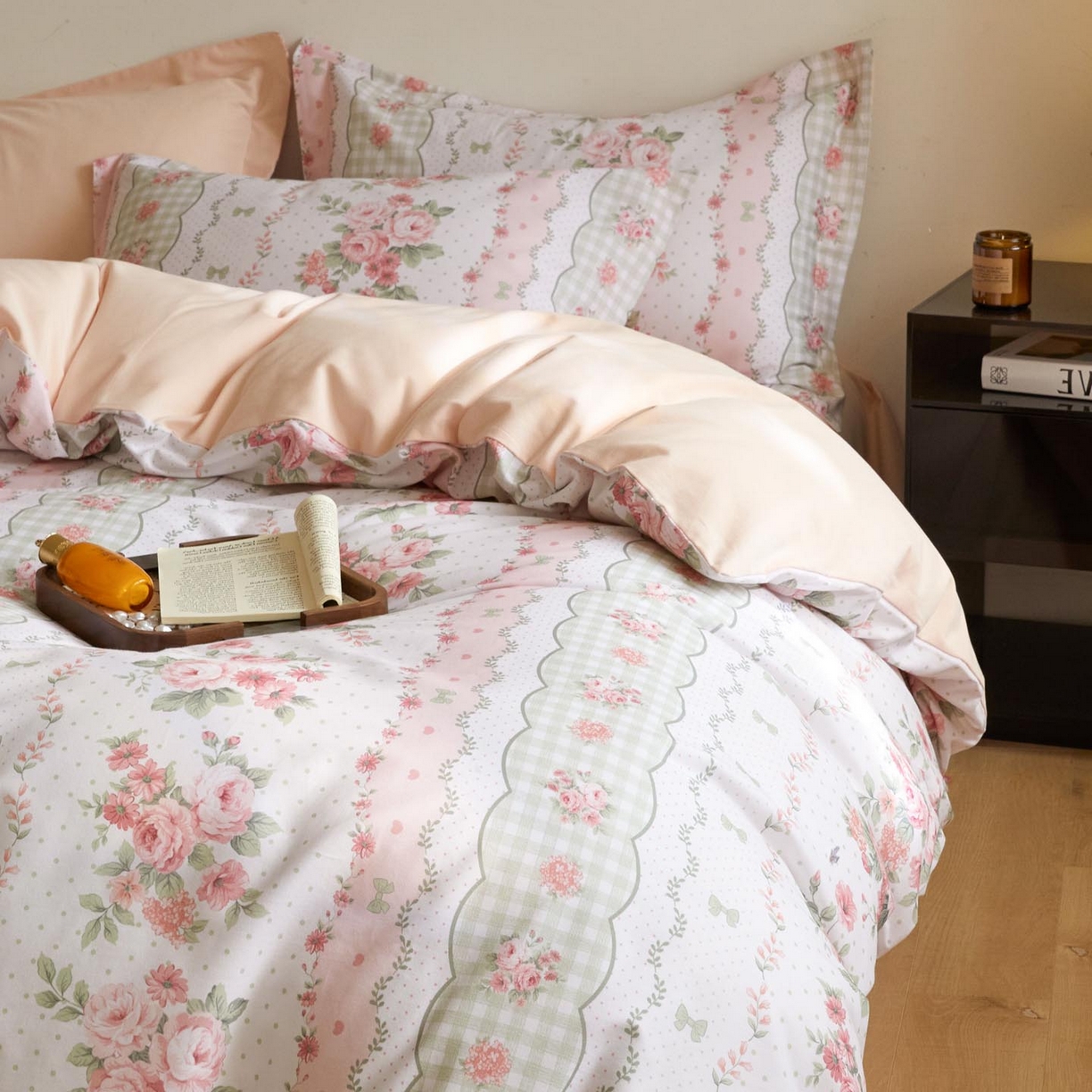 91家纺网 家纺一手货源 找家纺 涵宸家纺 2025新款加厚全棉磨毛印花四件套--罗马系列 场景一 F多萝西