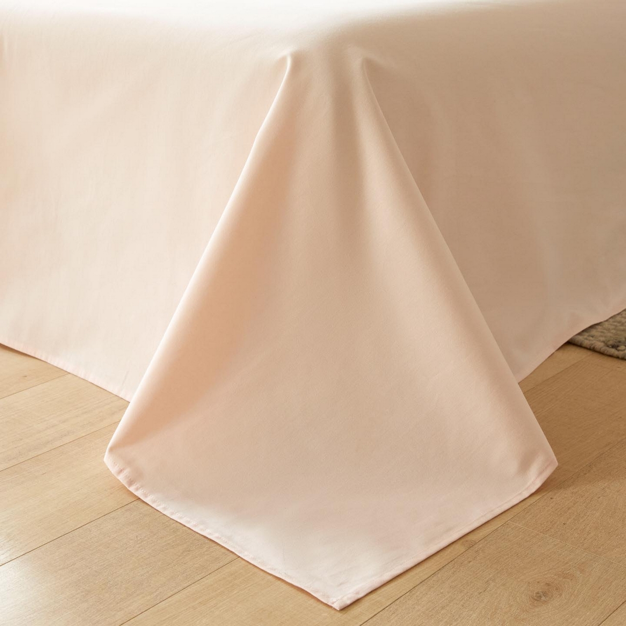 91家纺网 家纺一手货源 找家纺 涵宸家纺 2025新款加厚全棉磨毛印花四件套--罗马系列 场景一 F多萝西