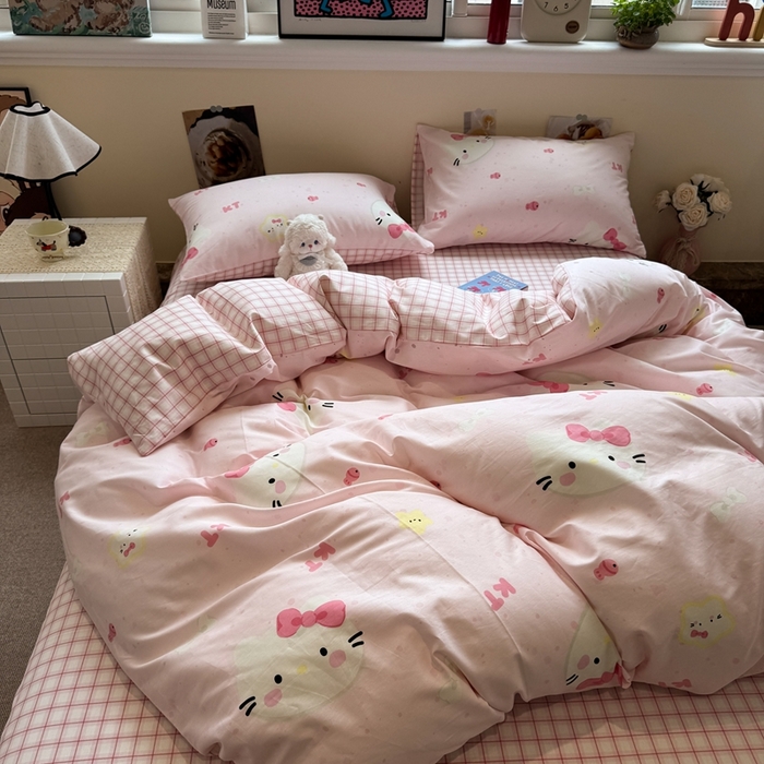 91家纺网 家纺一手货源 找家纺 慕尚家纺 2025新款13070全棉纯棉印花四件套 KT猫和鱼