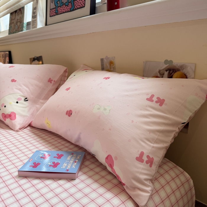 91家纺网 家纺一手货源 找家纺 慕尚家纺 2025新款13070全棉纯棉印花四件套 KT猫和鱼