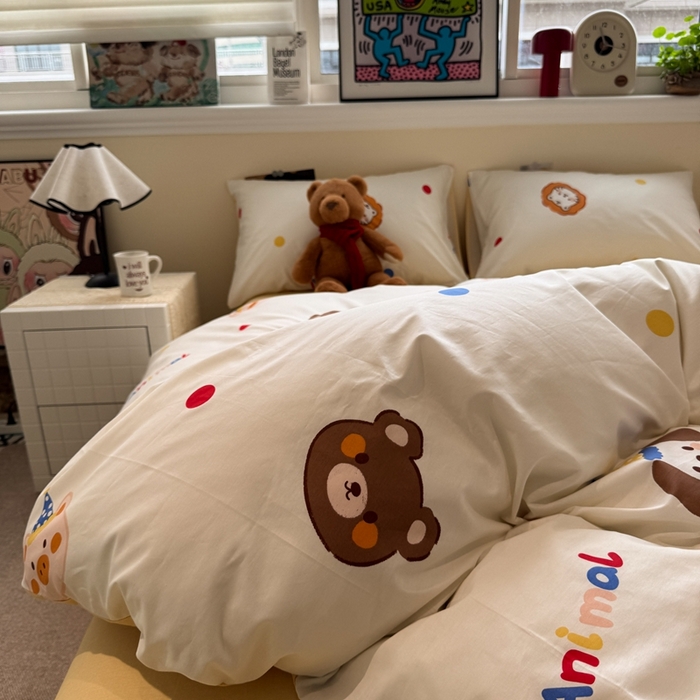 91家纺网 家纺一手货源 找家纺 慕尚家纺 2025新款13070全棉纯棉印花四件套 艾米熊