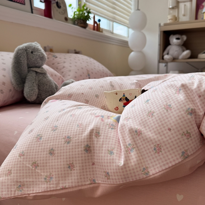 91家纺网 家纺一手货源 找家纺 慕尚家纺 2025新款13070全棉纯棉印花四件套 粉格花