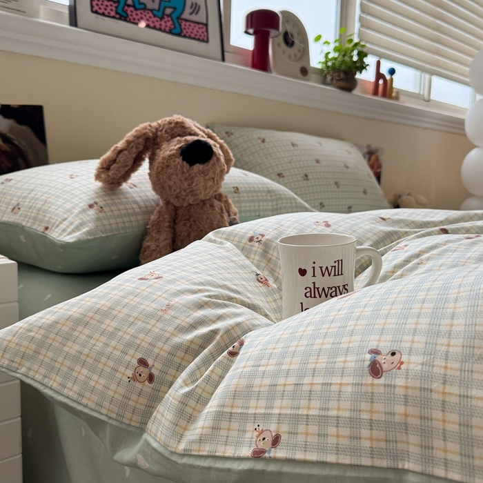 91家纺网 家纺一手货源 找家纺 慕尚家纺 2025新款13070全棉纯棉印花四件套 绿格狗狗