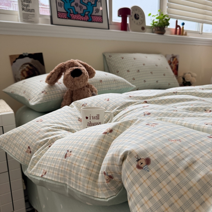 91家纺网 家纺一手货源 找家纺 慕尚家纺 2025新款13070全棉纯棉印花四件套 绿格狗狗