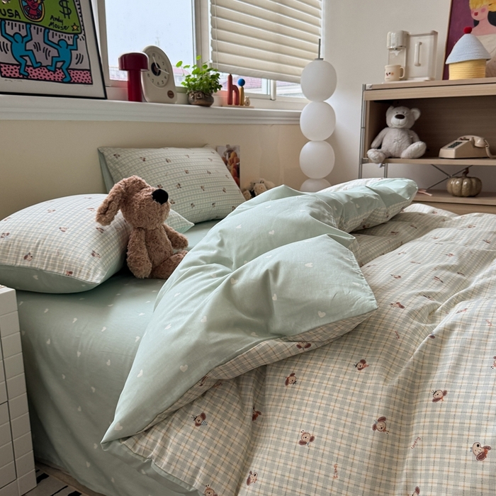 91家纺网 家纺一手货源 找家纺 慕尚家纺 2025新款13070全棉纯棉印花四件套 绿格狗狗