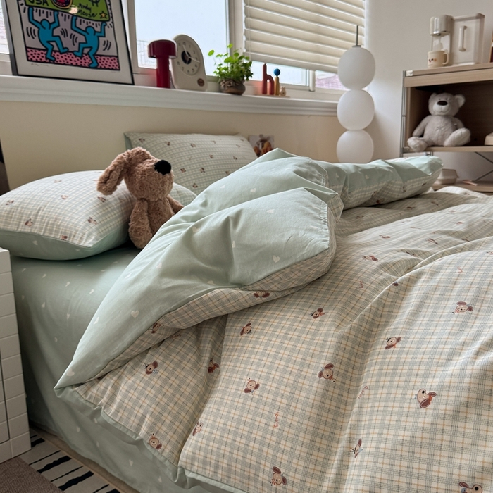 91家纺网 家纺一手货源 找家纺 慕尚家纺 2025新款13070全棉纯棉印花四件套 绿格狗狗