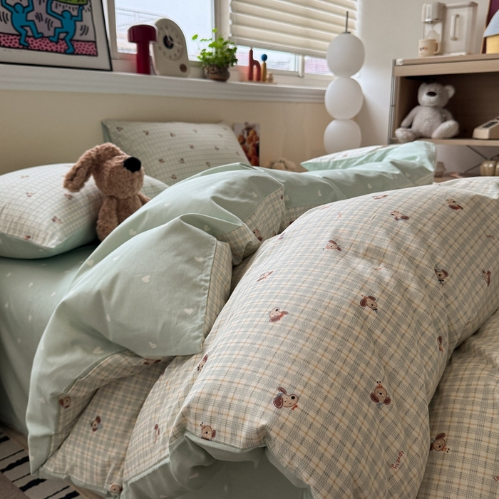 91家纺网 家纺一手货源 找家纺 慕尚家纺 2025新款13070全棉纯棉印花四件套 绿格狗狗