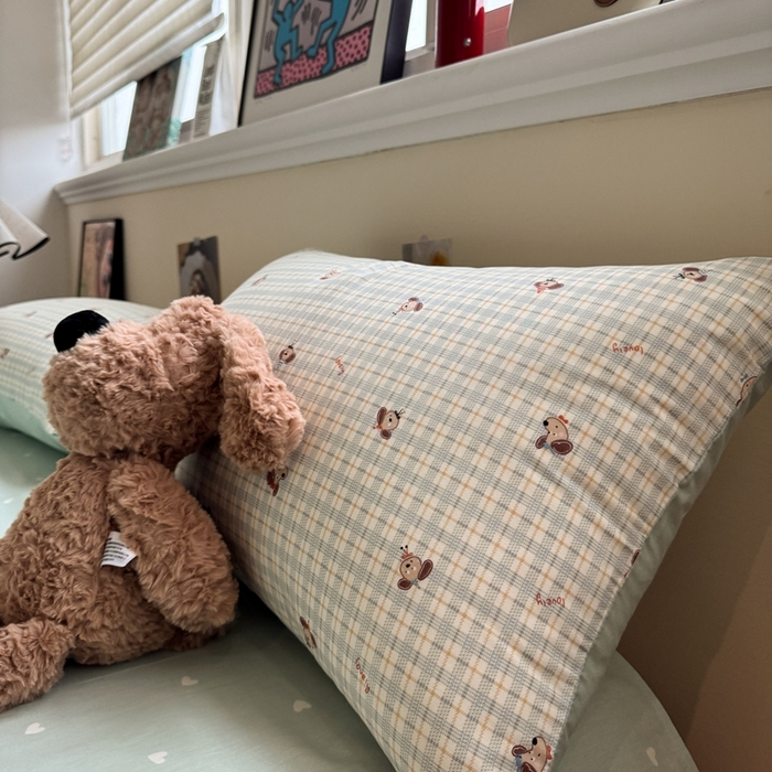 91家纺网 家纺一手货源 找家纺 慕尚家纺 2025新款13070全棉纯棉印花四件套 绿格狗狗