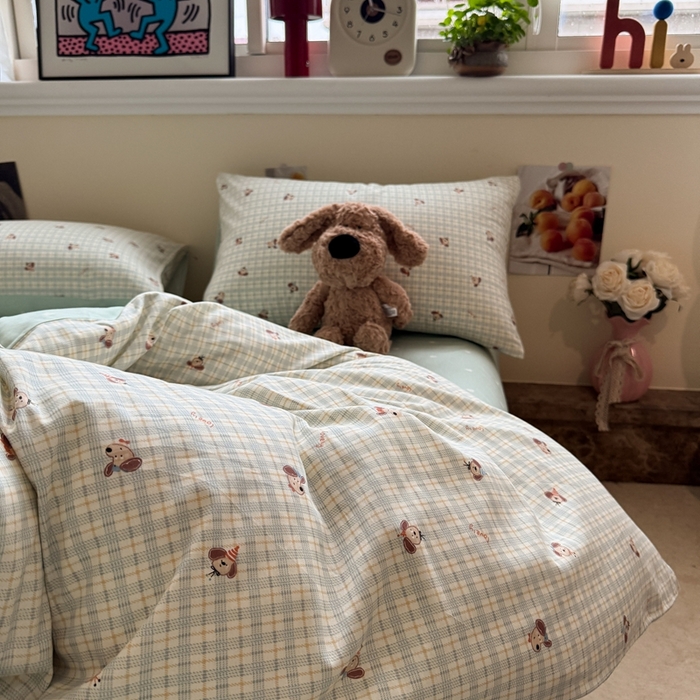 91家纺网 家纺一手货源 找家纺 慕尚家纺 2025新款13070全棉纯棉印花四件套 绿格狗狗