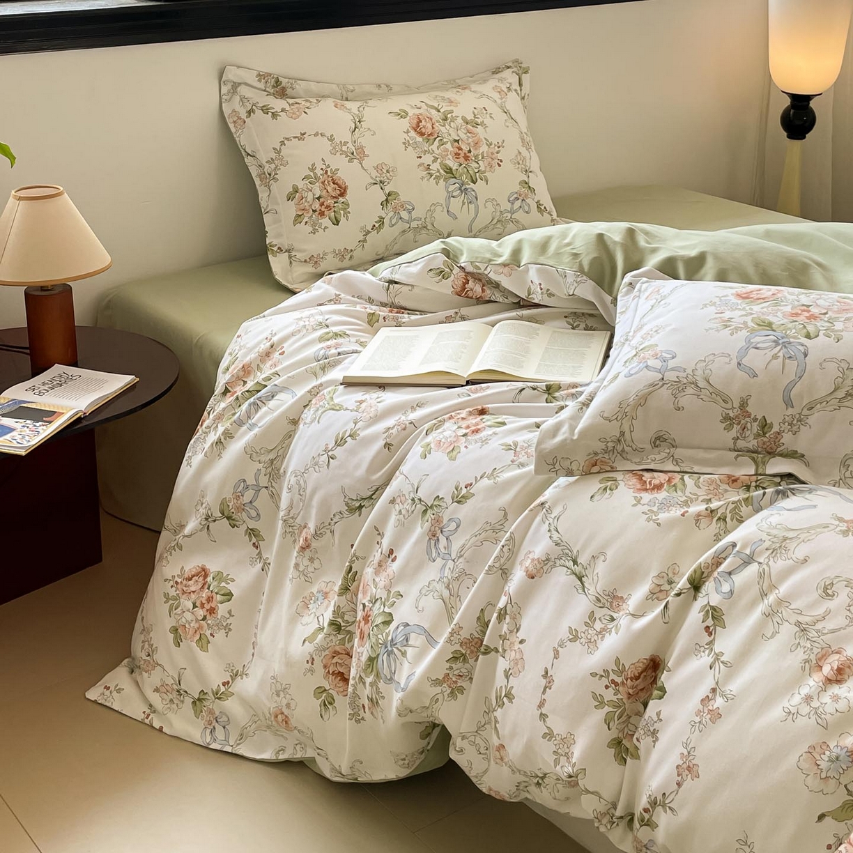 91家纺网 家纺一手货源 找家纺 涵宸家纺 2025新款加厚全棉磨毛印花四件套--罗马系列 场景一 F花纹