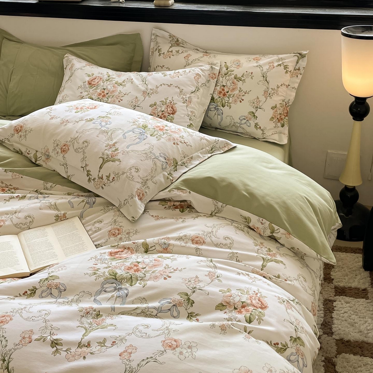 91家纺网 家纺一手货源 找家纺 涵宸家纺 2025新款加厚全棉磨毛印花四件套--罗马系列 场景一 F花纹