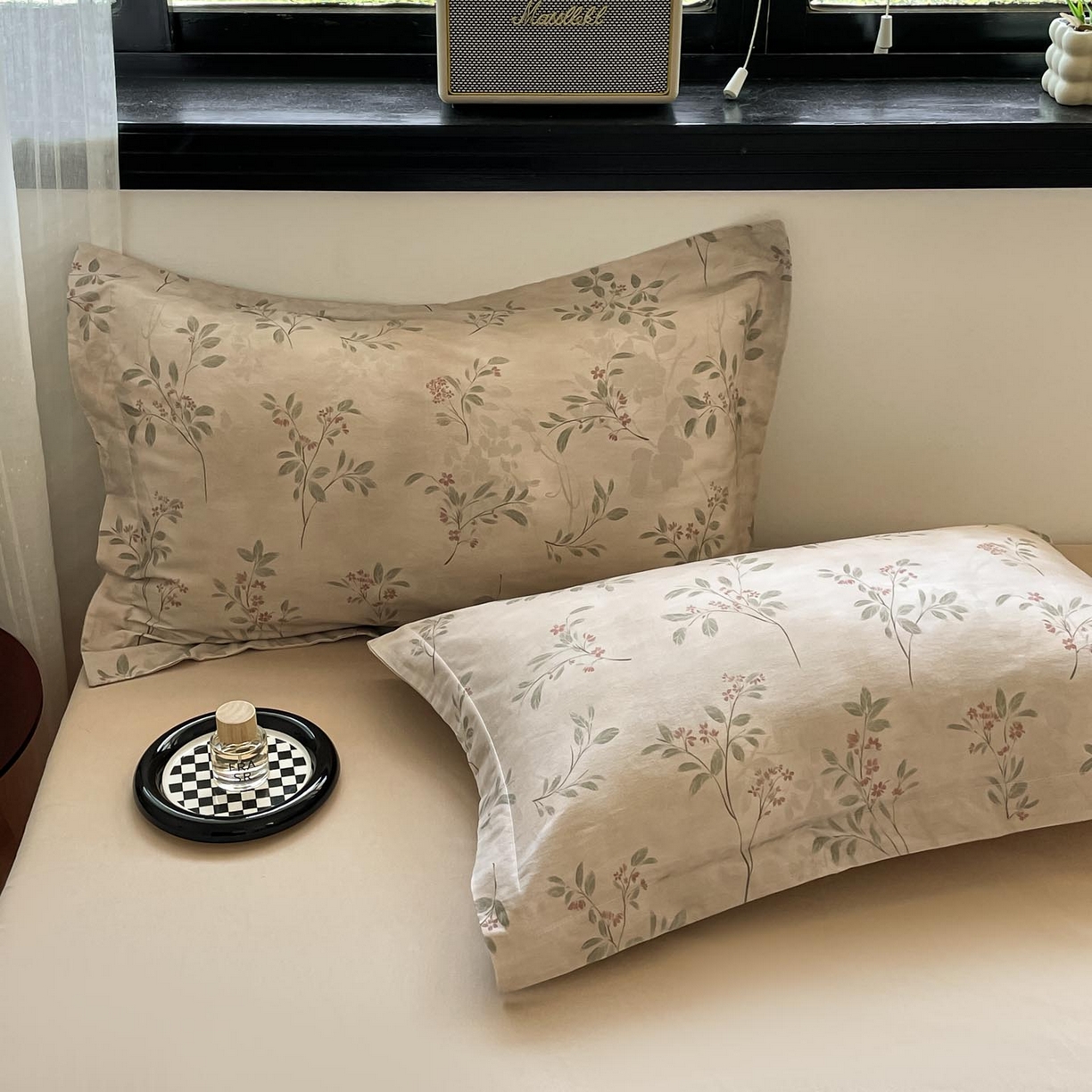 91家纺网 家纺一手货源 找家纺 涵宸家纺 2025新款加厚全棉磨毛印花四件套--罗马系列 场景一 F冷清舟