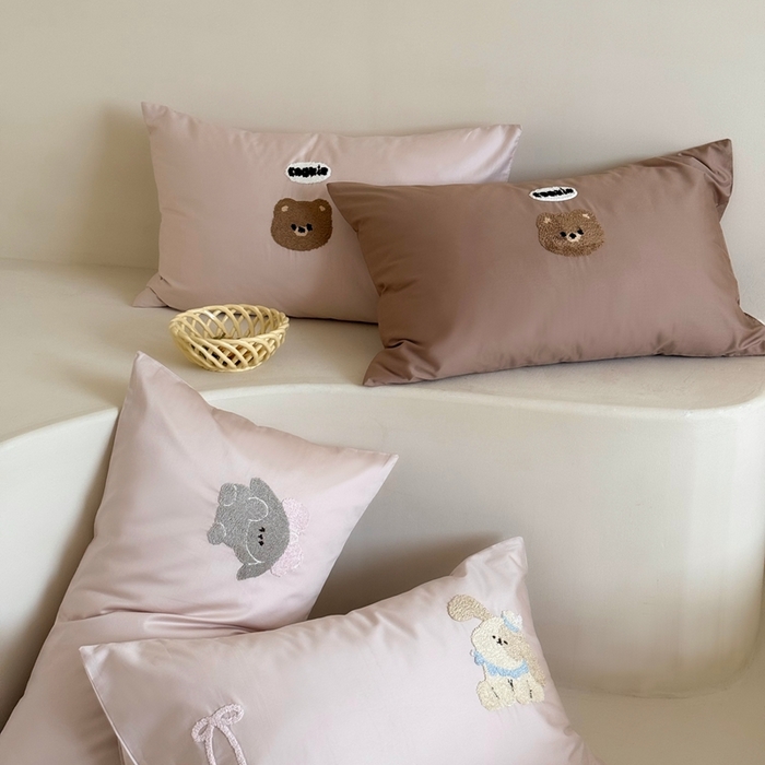 91家纺网 家纺一手货源 找家纺 （总）鹿班家居 2025新款100S长绒棉纯棉毛巾绣单品枕套 枕套单件-面包熊&萝莉兔（ 标准会员-2元）
