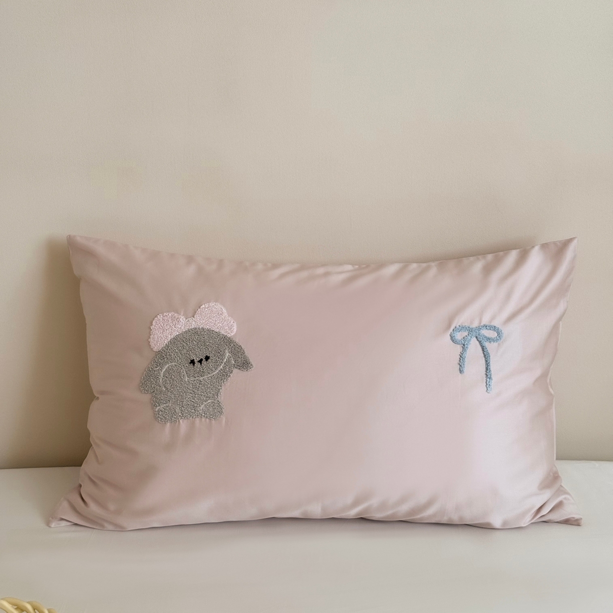 鹿班家居 2025新款100S长绒棉纯棉毛巾绣单品枕套 枕套单件-面包熊&萝莉兔（ 标准会员-2元） 萝莉兔-粉色(A)