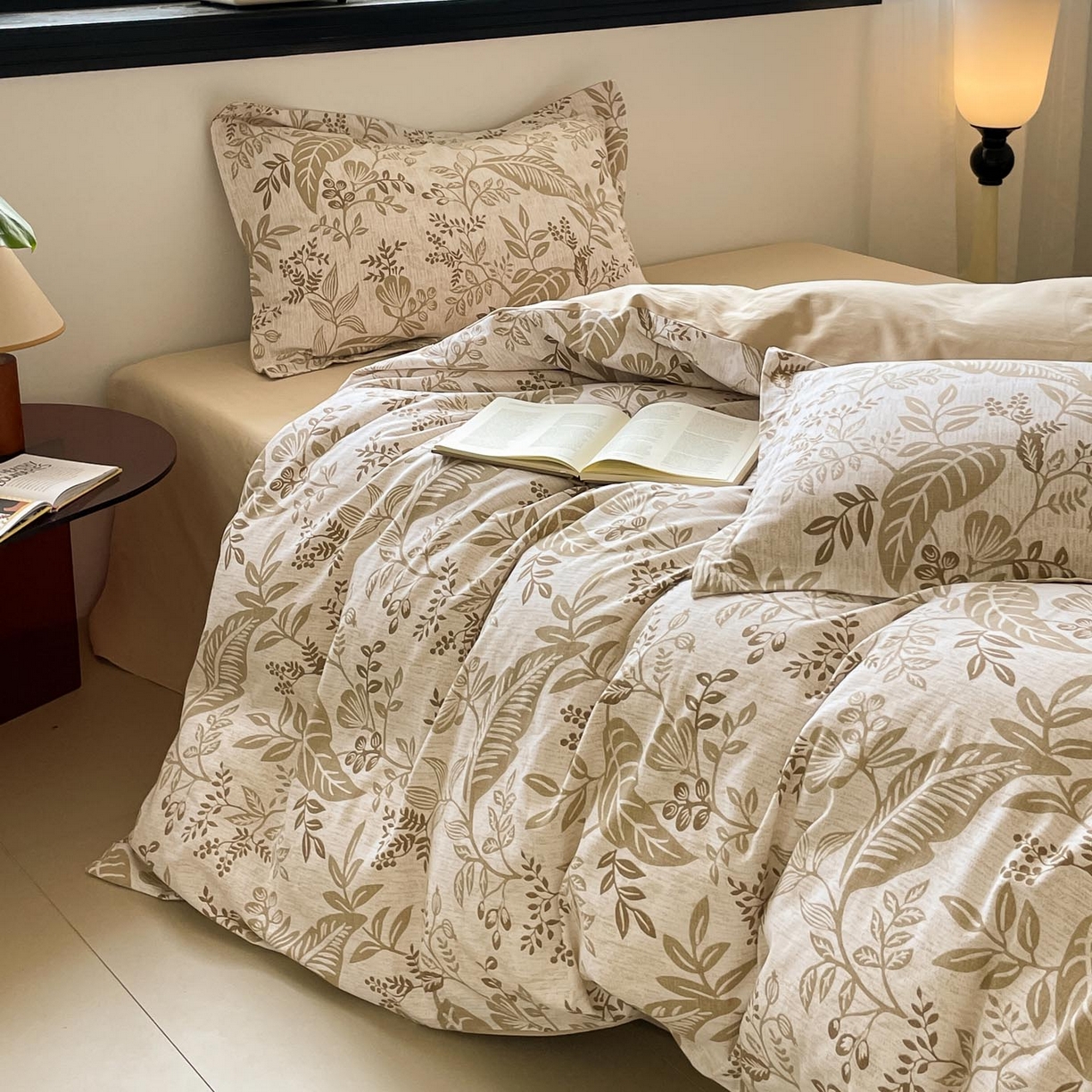 91家纺网 家纺一手货源 找家纺 涵宸家纺 2025新款加厚全棉磨毛印花四件套--罗马系列 场景一 F絮语