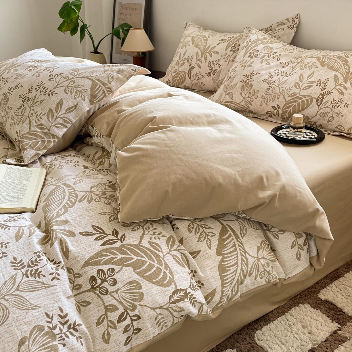 91家纺网 家纺一手货源 找家纺 涵宸家纺 2025新款加厚全棉磨毛印花四件套--罗马系列 场景一 F絮语