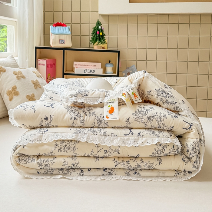 91家纺网 家纺一手货源 找家纺 栩裕纺织 2025新款印花针织棉牛奶被被子被芯冬被 青花瓷