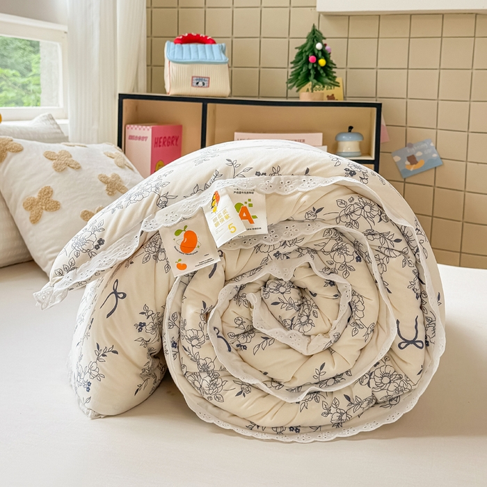 91家纺网 家纺一手货源 找家纺 栩裕纺织 2025新款印花针织棉牛奶被被子被芯冬被 青花瓷