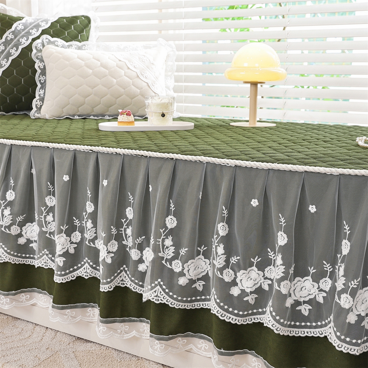 91家纺网 家纺一手货源 找家纺 共鸣沙发垫 2025新款星语飘窗垫 星空抹茶色