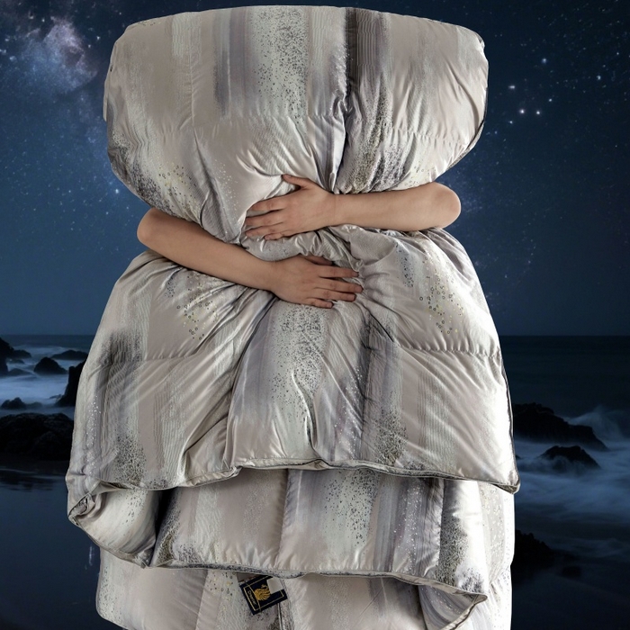 91家纺网 家纺一手货源 找家纺 织梦人羽绒工厂店 2025新款高蓬松羽绒95鹅绒大牌同款花型莫代尔印花 琥珀之光烟紫