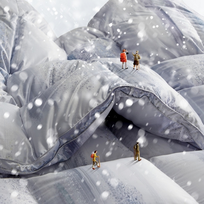 91家纺网 家纺一手货源 找家纺 织梦人羽绒工厂店 2025新款高蓬松羽绒95鹅绒大牌同款花型莫代尔印花 琥珀之光烟灰