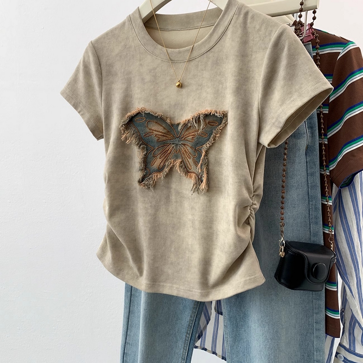 91家纺网 家纺一手货源 找家纺 洛兰沙家居馆【只代发】【只代发】 2025新款扎染短袖t恤女莫代尔上衣美式复古夏季设计感小个子修身短款上 棕色