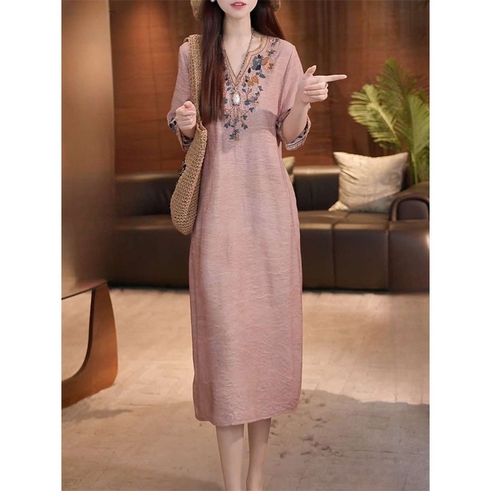 91家纺网 家纺一手货源 找家纺 （总）洛兰沙家居馆【只代发】【只代发】 2025夏秋季新款复古苎麻重工刺绣上衣宽松洋气休闲文艺新中式款连衣裙