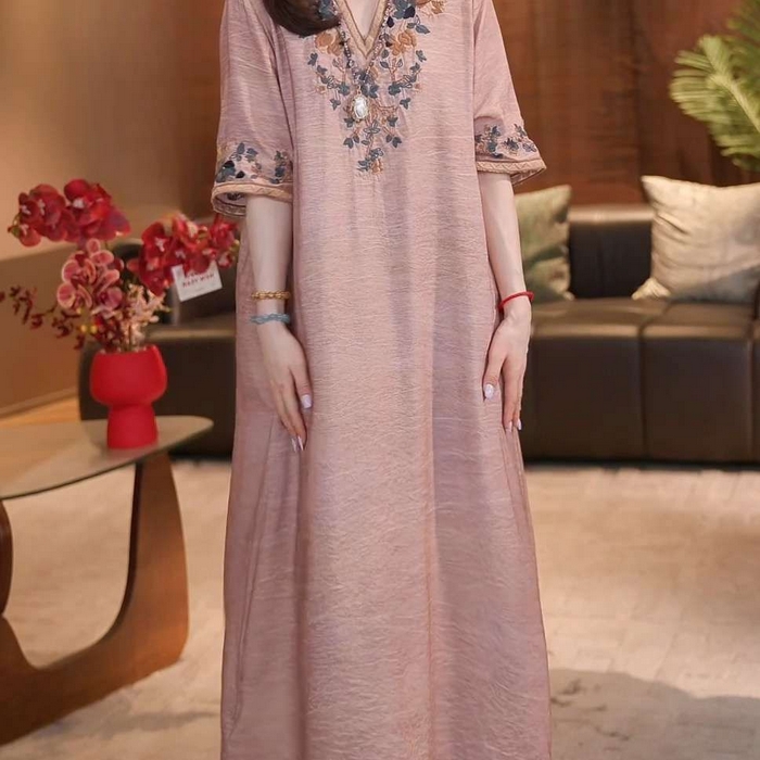 91家纺网 家纺一手货源 找家纺 （总）洛兰沙家居馆【只代发】【只代发】 2025夏秋季新款复古苎麻重工刺绣上衣宽松洋气休闲文艺新中式款连衣裙