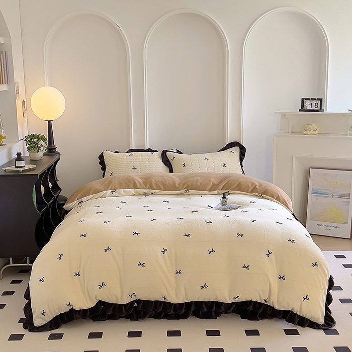 91家纺网 家纺一手货源 找家纺 （总）美梦家纺 2024新款牛奶绒花边款夹棉床盖四件套