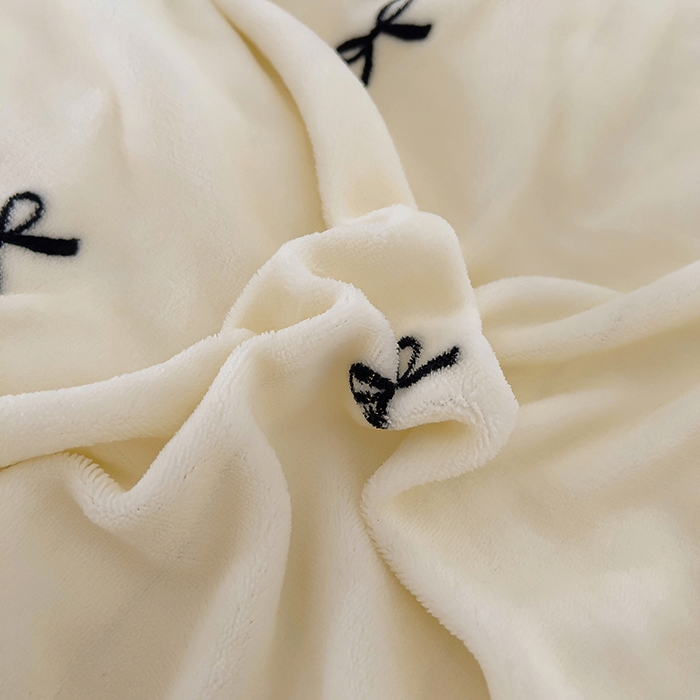 91家纺网 家纺一手货源 找家纺 （总）美梦家纺 2024新款牛奶绒花边款夹棉床盖四件套