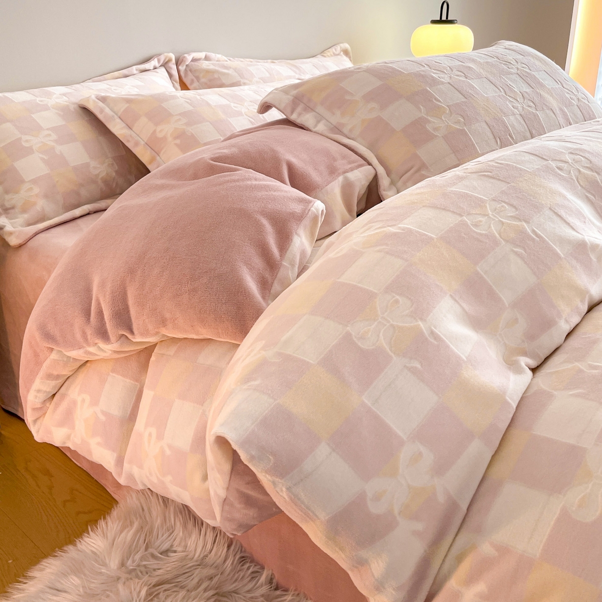 91家纺网 家纺一手货源 找家纺 （总）玉相逢 2025秋冬新款A类高克重牛奶绒立体亲肤绒浮雕雕花绒四件套